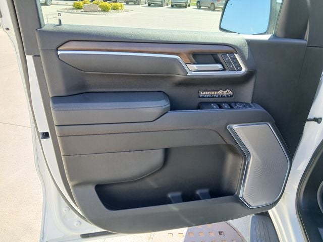 2025 Chevrolet Silverado 1500 4WD Crew Cab Short Bed High Country