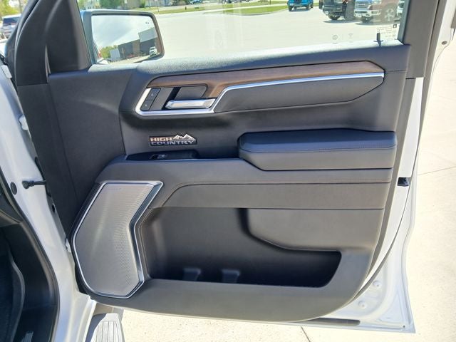 2025 Chevrolet Silverado 1500 4WD Crew Cab Short Bed High Country