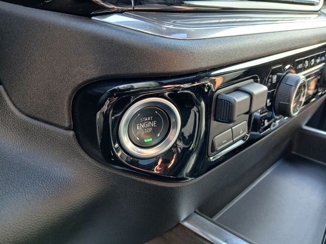2025 Chevrolet Silverado 1500 4WD Crew Cab Short Bed High Country