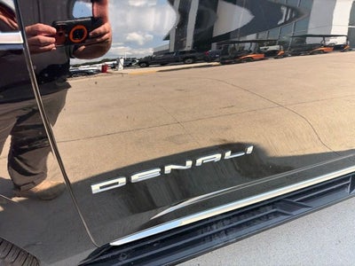 2024 GMC Yukon 4WD Denali