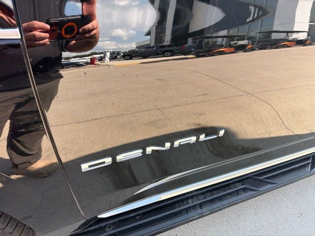 2024 GMC Yukon 4WD Denali