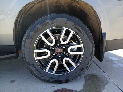 2024 GMC Yukon XL 4WD AT4