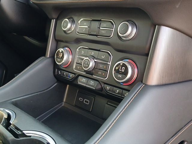 2024 GMC Yukon XL AT4 - Photo 36