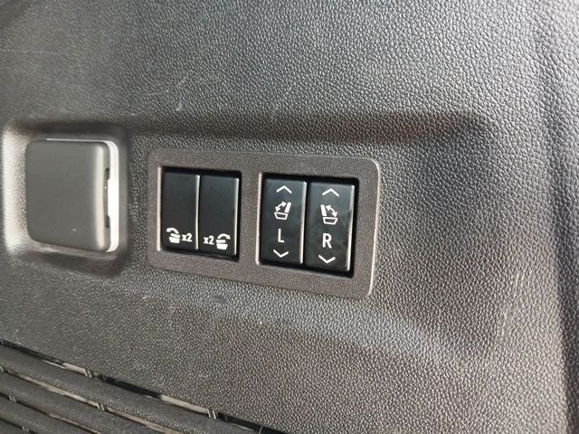 2024 GMC Yukon XL AT4 - Photo 39