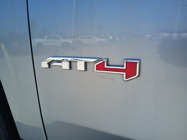 2024 GMC Yukon XL 4WD AT4