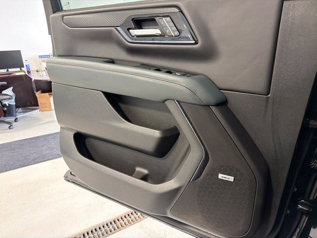 2025 GMC Yukon XL 4WD AT4