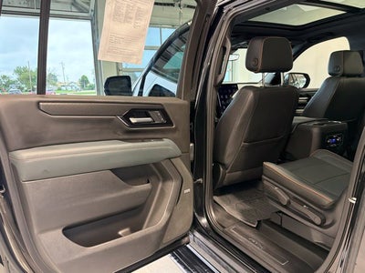 2025 GMC Yukon XL 4WD AT4