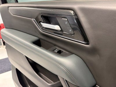 2025 GMC Yukon XL 4WD AT4