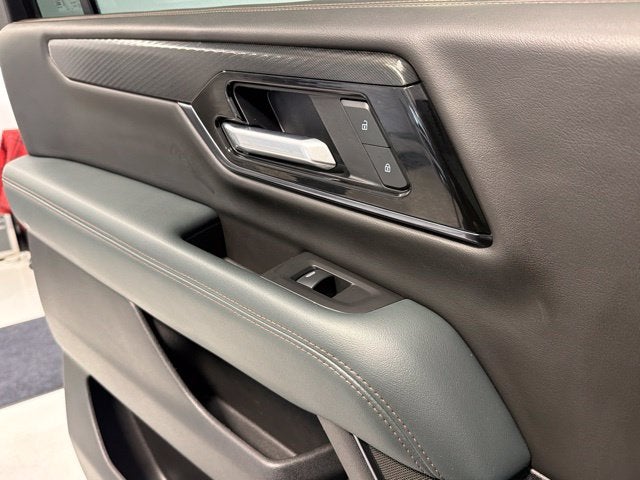 2025 GMC Yukon XL 4WD AT4