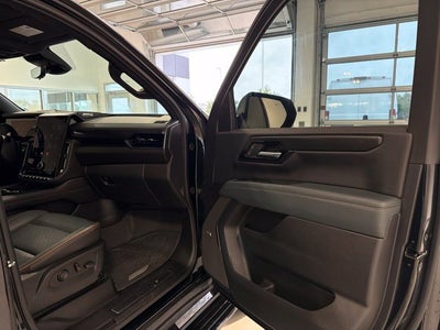 2025 GMC Yukon XL 4WD AT4