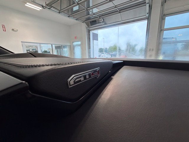 2025 GMC Yukon XL 4WD AT4