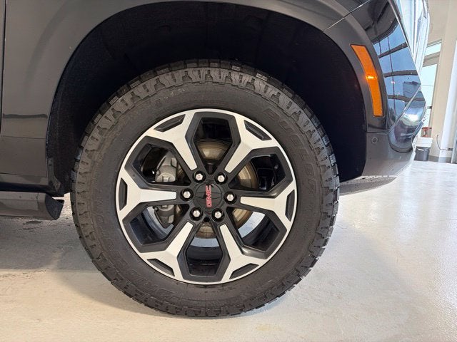 2025 GMC Yukon XL 4WD AT4
