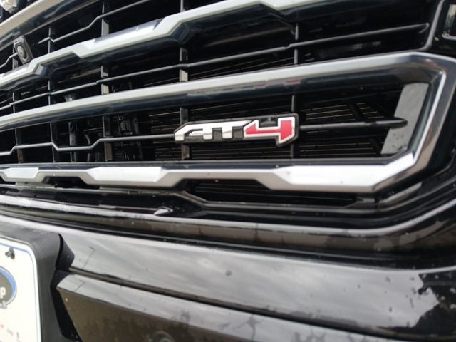 2025 GMC Yukon XL 4WD AT4