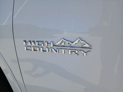 2023 Chevrolet Traverse AWD High Country