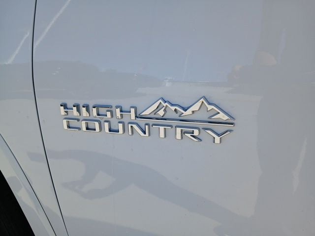 2023 Chevrolet Traverse AWD High Country