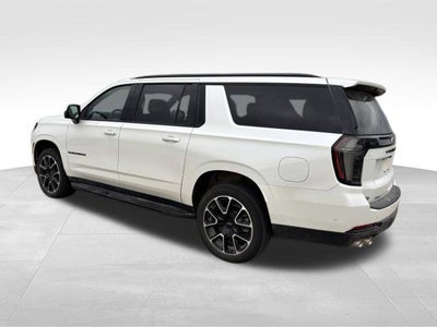 2025 Chevrolet Suburban 4WD RST