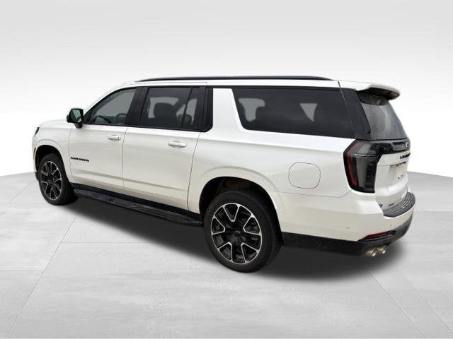 2025 Chevrolet Suburban 4WD RST