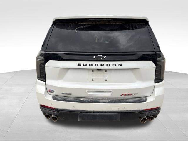 2025 Chevrolet Suburban 4WD RST