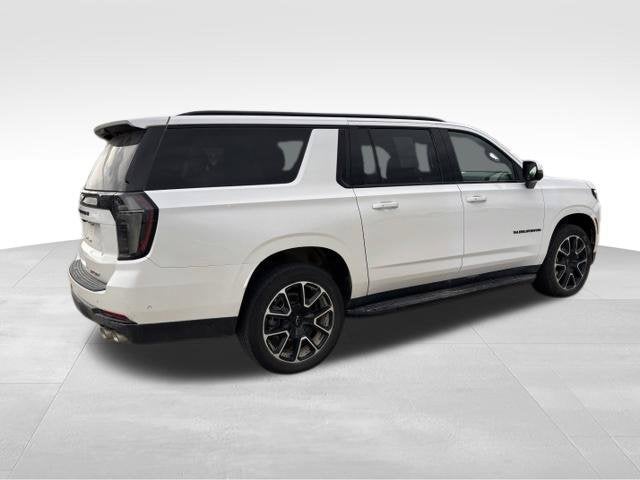2025 Chevrolet Suburban 4WD RST