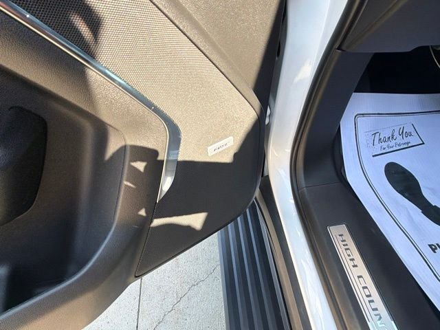 2022 Chevrolet Suburban 4WD High Country