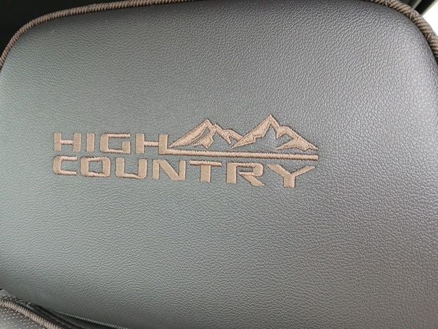 2024 Chevrolet Suburban 4WD High Country