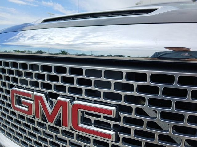 2017 GMC Sierra 2500HD Denali