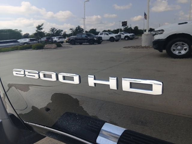 2022 GMC Sierra 2500HD 4WD Crew Cab Standard Bed SLT