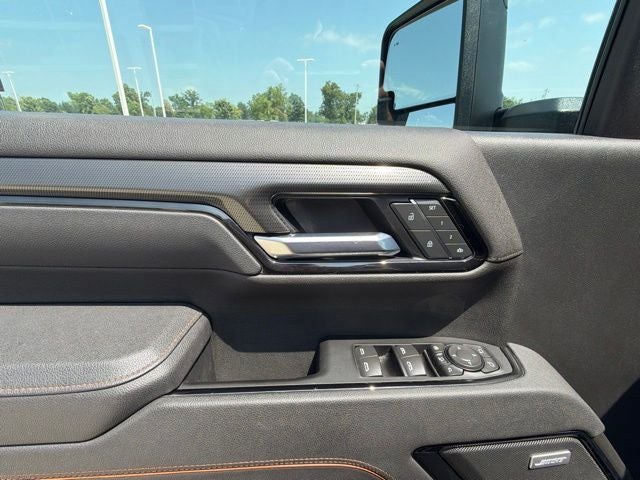 2025 GMC Sierra 2500HD 4WD Crew Cab Standard Bed AT4