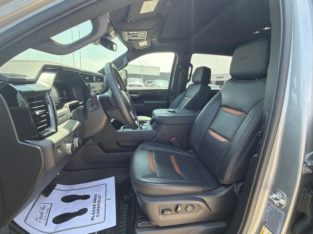 2025 GMC Sierra 2500HD 4WD Crew Cab Standard Bed AT4