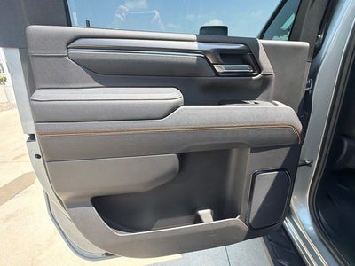 2025 GMC Sierra 2500HD 4WD Crew Cab Standard Bed AT4