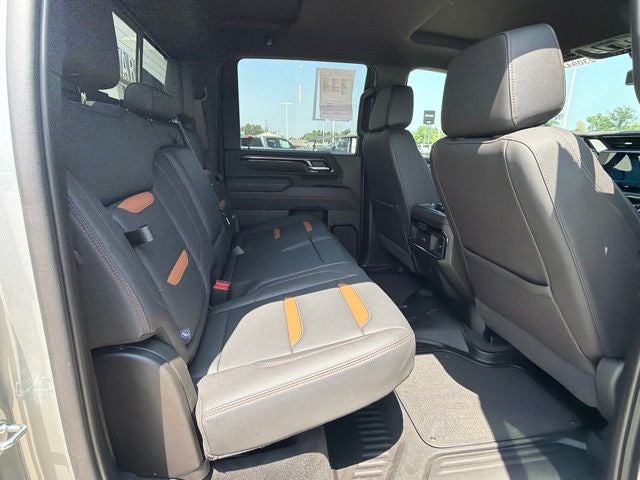 2025 GMC Sierra 2500HD 4WD Crew Cab Standard Bed AT4