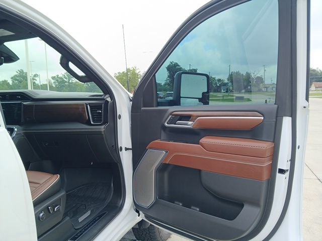 2026 GMC Sierra 2500 HD Crew Cab, Standard Bed, Denali Ultimate, 4WD