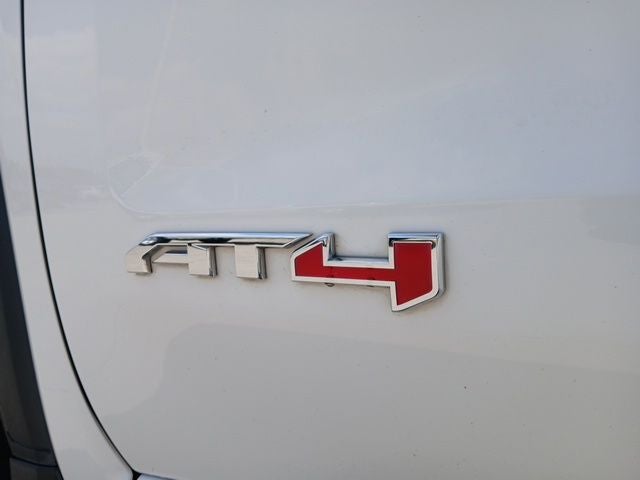 2023 GMC Sierra 1500 4WD Crew Cab Short Box AT4