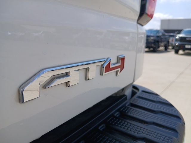 2023 GMC Sierra 1500 4WD Crew Cab Short Box AT4