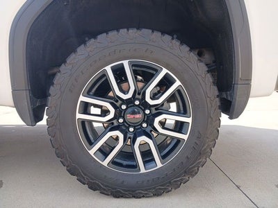 2023 GMC Sierra 1500 4WD Crew Cab Short Box AT4