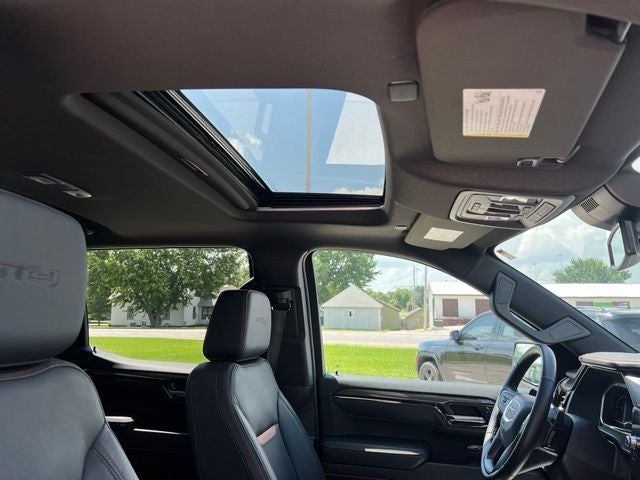 2024 GMC Sierra 1500 4WD Crew Cab Short Box AT4