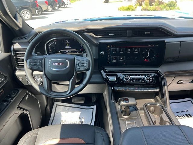 2024 GMC Sierra 1500 4WD Crew Cab Short Box AT4