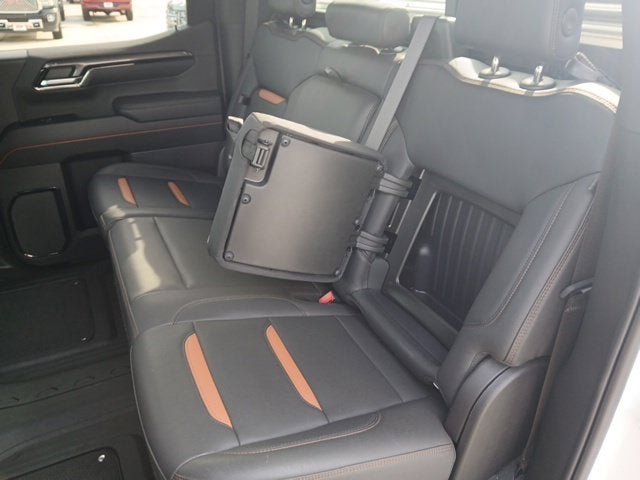 2022 GMC Sierra 1500 4WD Crew Cab Short Box AT4
