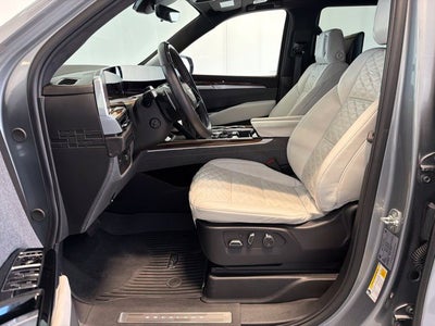 2025 Cadillac Escalade Premium Luxury Platinum
