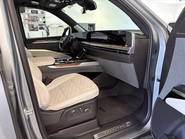 2025 Cadillac Escalade Premium Luxury Platinum