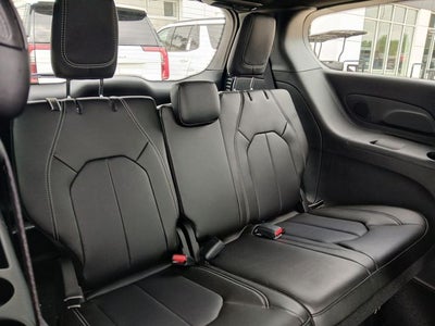 2027 Chrysler Pacifica PACIFICA SELECT