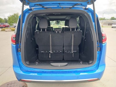 2027 Chrysler Pacifica PACIFICA SELECT
