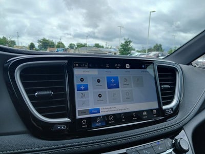 2027 Chrysler Pacifica PACIFICA SELECT