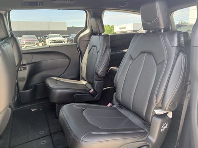 2027 Chrysler Pacifica PACIFICA SELECT