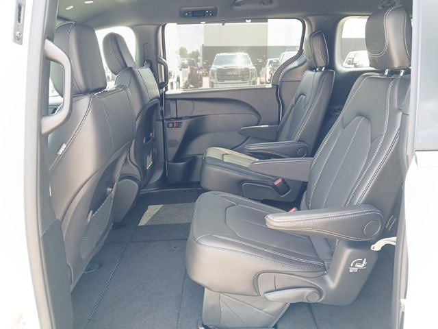 2027 Chrysler Pacifica PACIFICA LX