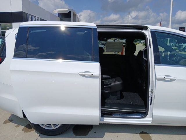 2027 Chrysler Pacifica PACIFICA LX