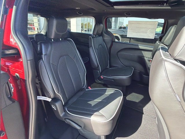 2027 Chrysler Pacifica PACIFICA LIMITED