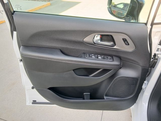 2027 Chrysler Pacifica PACIFICA SELECT AWD