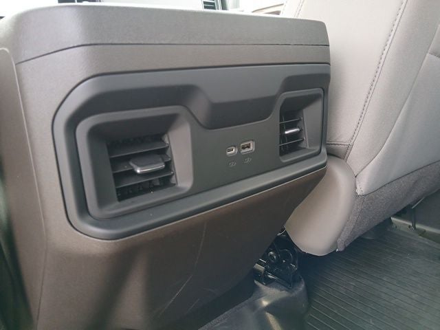 2022 Chevrolet Silverado 1500 4WD Crew Cab Standard Bed LT