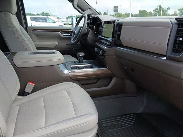 2022 Chevrolet Silverado 1500 4WD Crew Cab Standard Bed LT